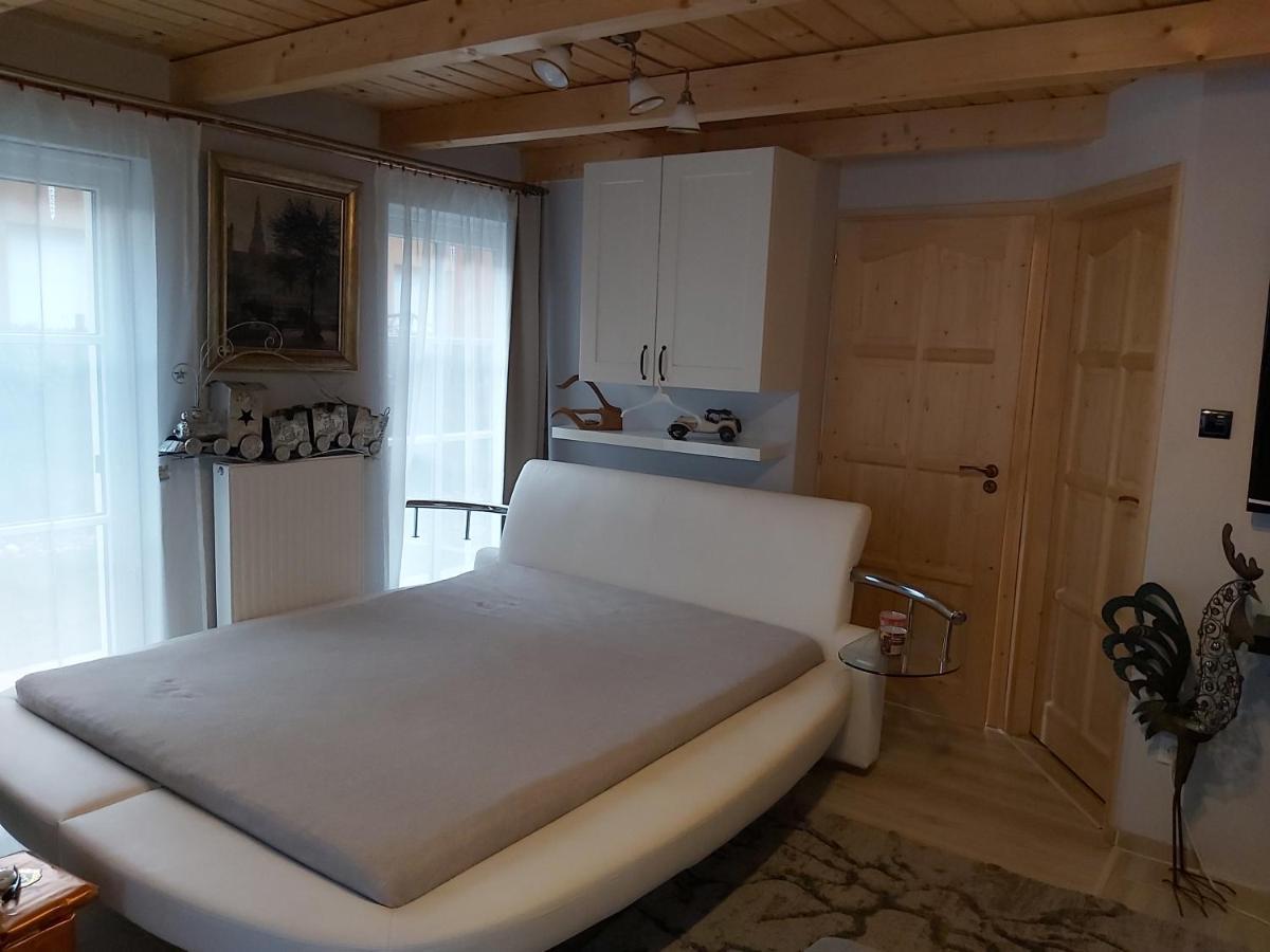 Flamingo Apartman Balatonszarszo Dış mekan fotoğraf