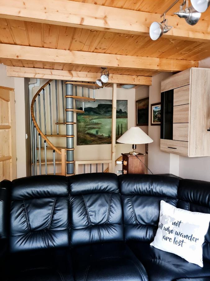 Flamingo Apartman Balatonszarszo Dış mekan fotoğraf