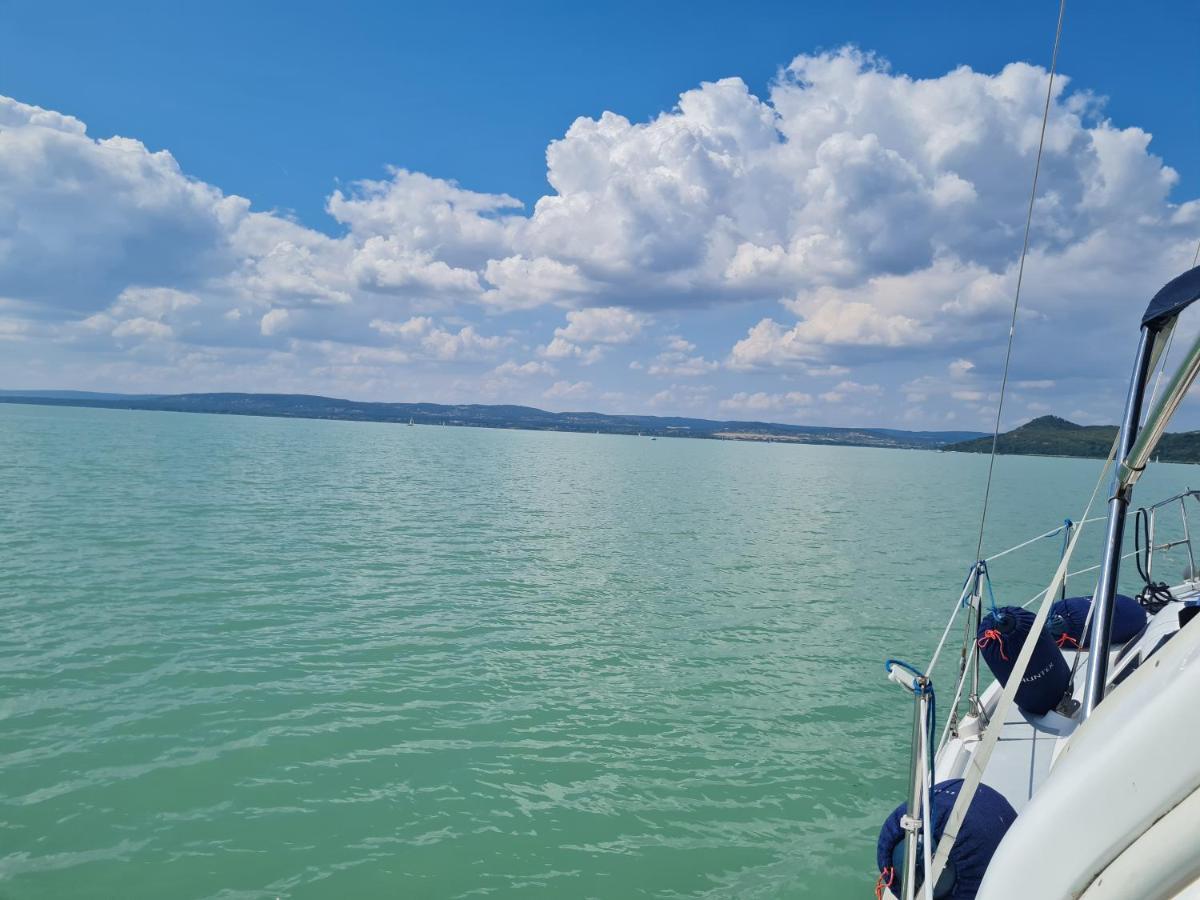 Flamingo Apartman Balatonszarszo Dış mekan fotoğraf